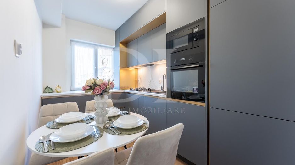 Apartament ultrafinisat / etaj intermediar / Zona Terra - Poză 1