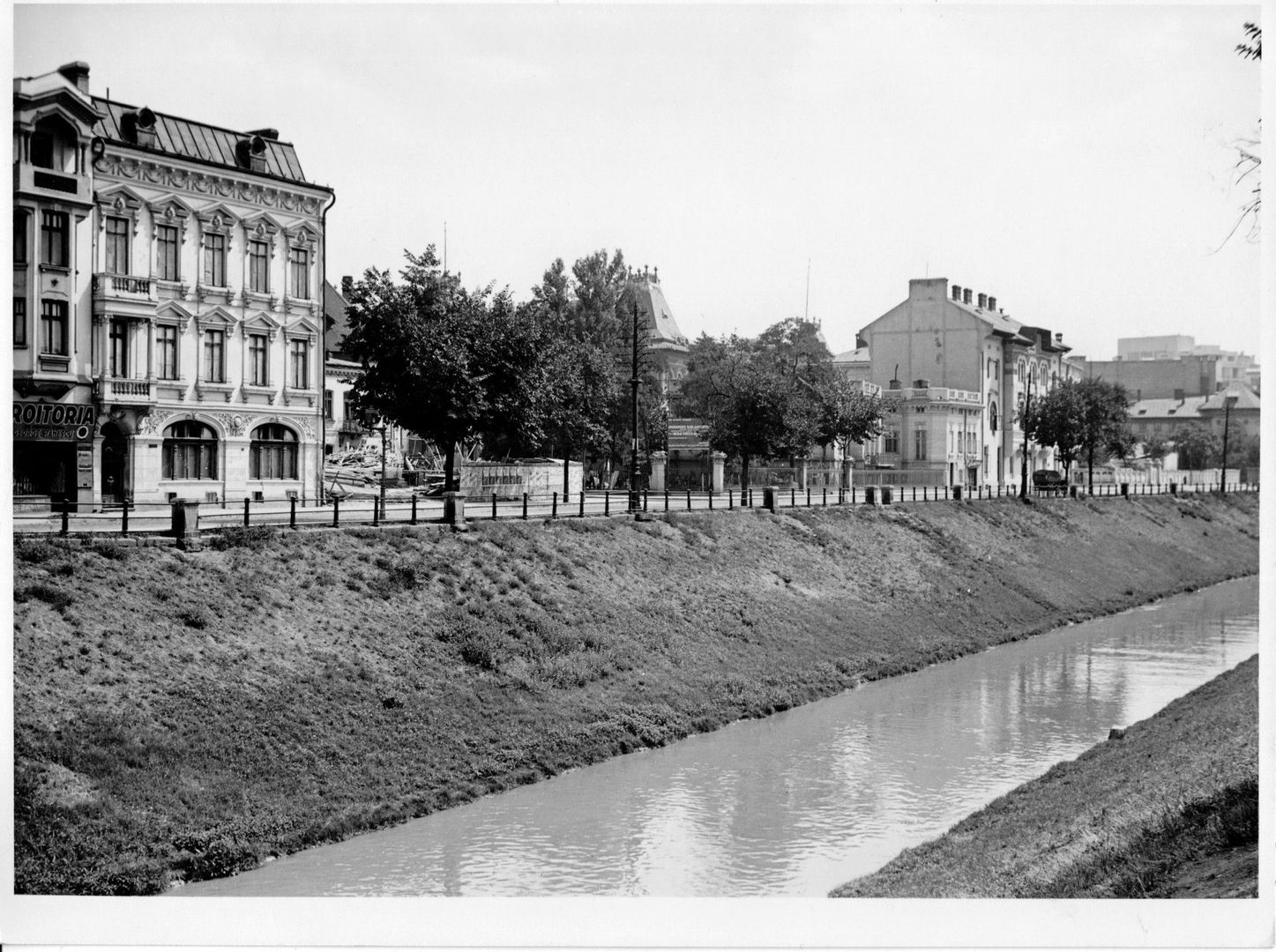 Palatul Parlamentulu Izvor | Cotroceni | Curte libera 300Mp |10 parcari in curte - Poză 106
