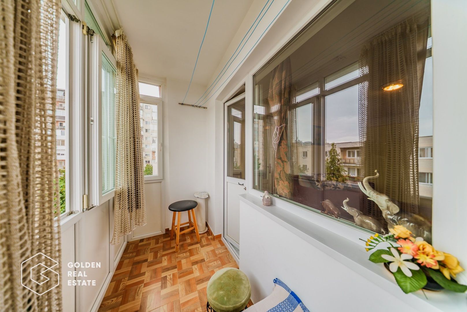 Apartament spatios cu 3 camere, Vlaicu Lebada, centrala proprie - Poză 13