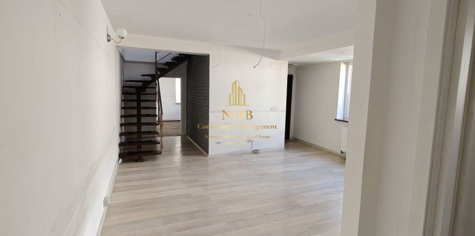 Vila Alba Iulia | Centrala Proprie | Parcare - Poză 1
