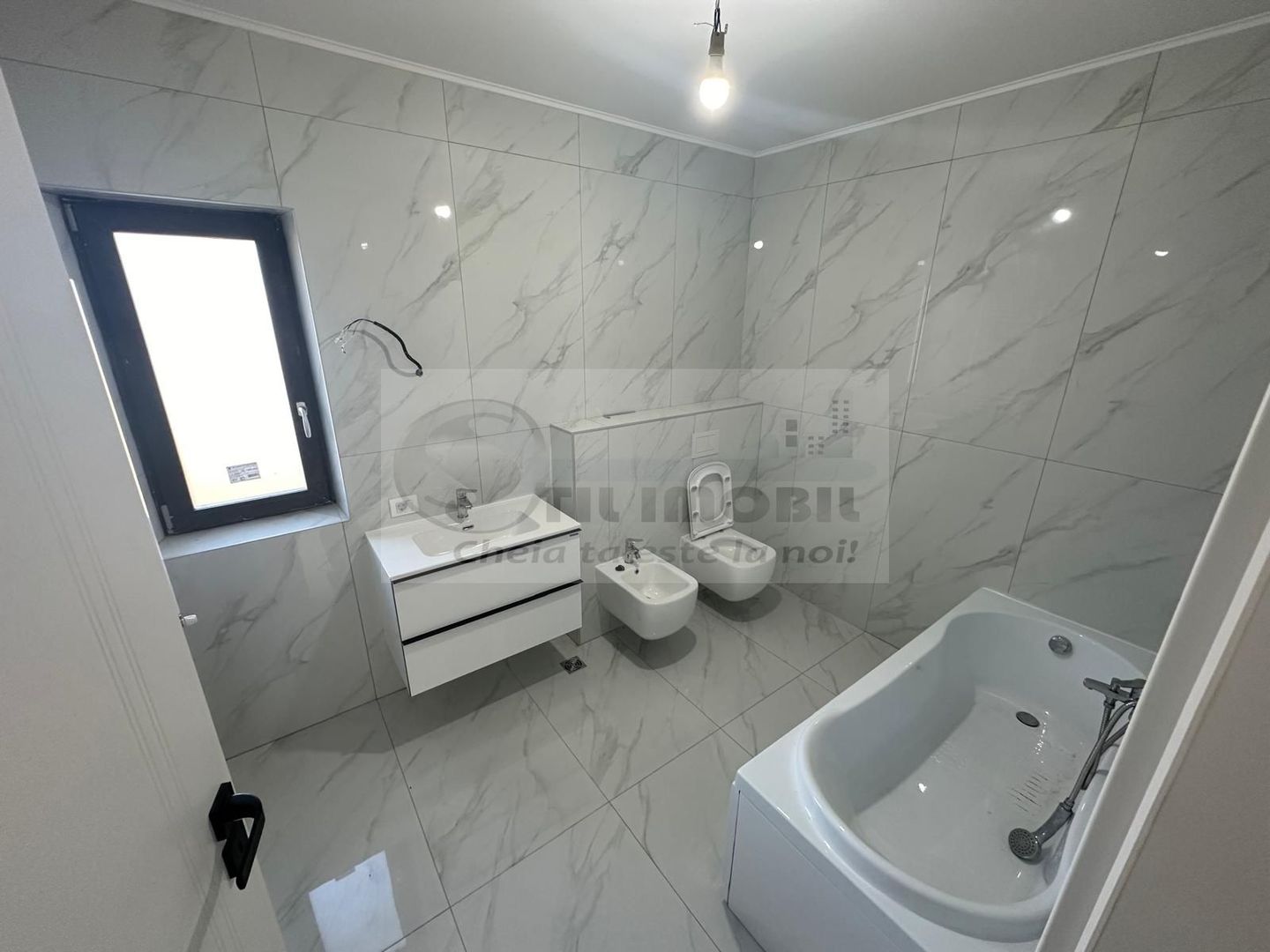 Duplex premium Vișani – 100 mp utili, curte 220 mp – 155.000 € - Poză 10