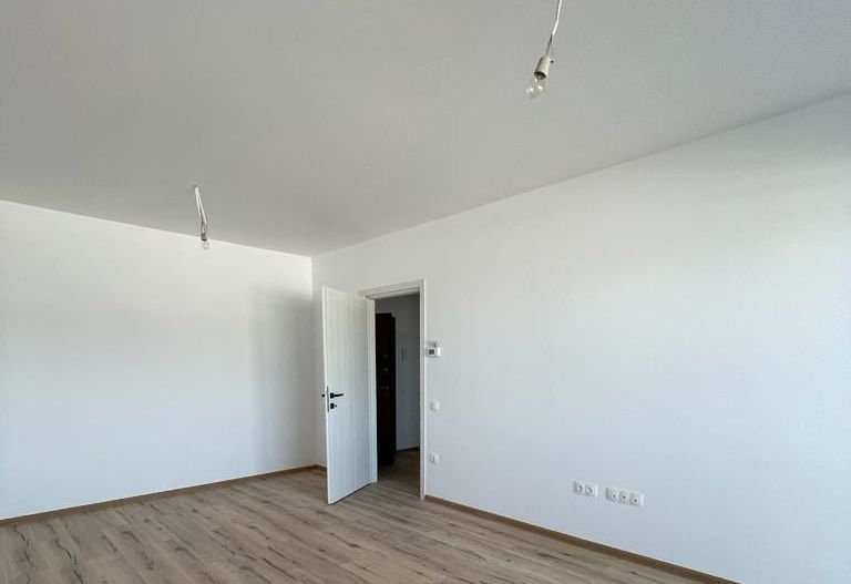 Vanzare apartament nou 2 camere Intabulat nou nelocuit  zona Tractorul - Poză 4
