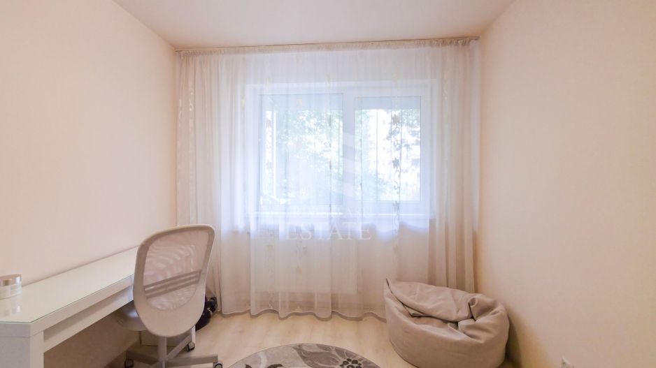 Apartament spațios de 3 camere cu loc de parcare inclus - Poză 13