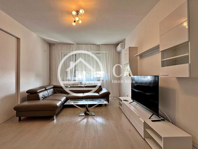 Apartament de închiriat cu 3 camere în zona Ultracentrală, Oradea - Poză 1