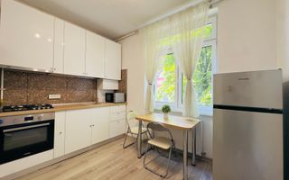 Garsonieră decomandată, complet renovată, etaj 1, zona Judetean - Poză 1