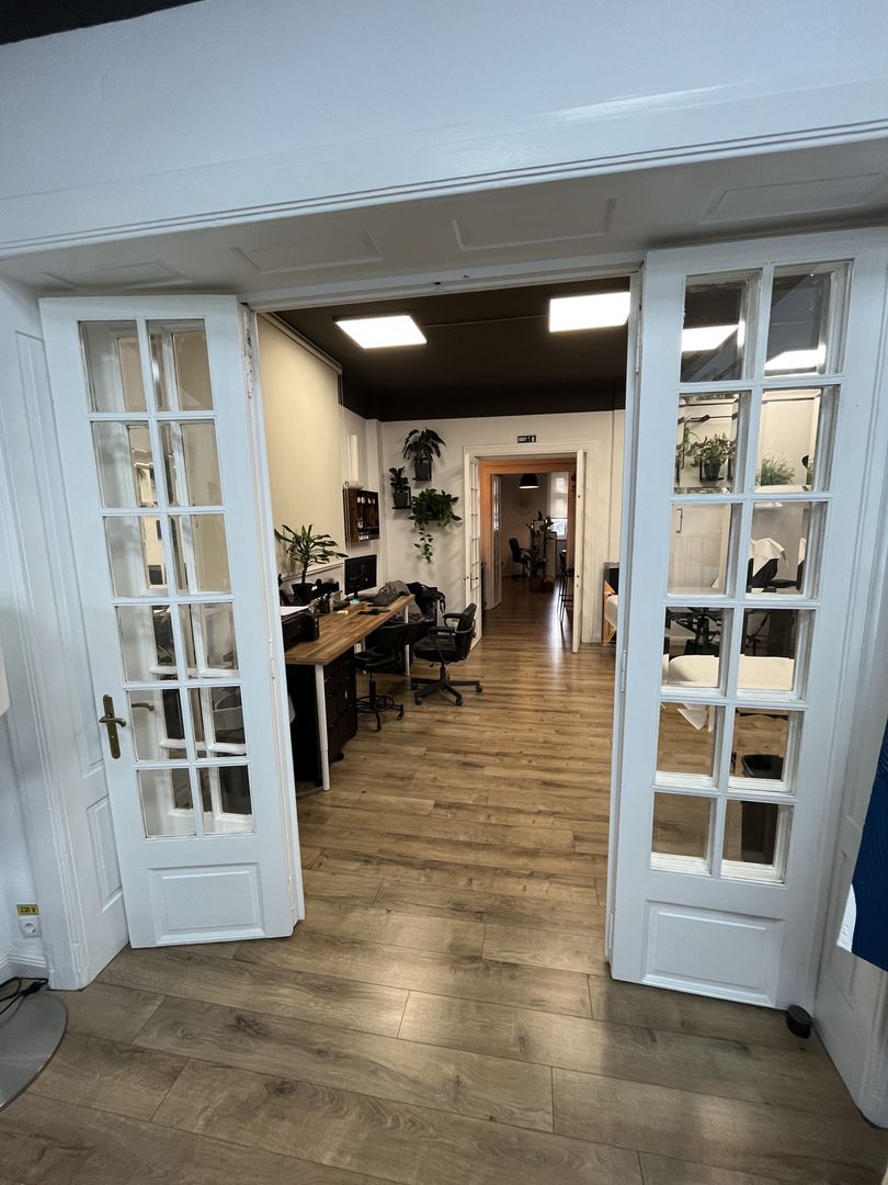 De vanzare Spatiu Birou/Apartament zona Romana Intrare Separata sect 1 - Poză 7