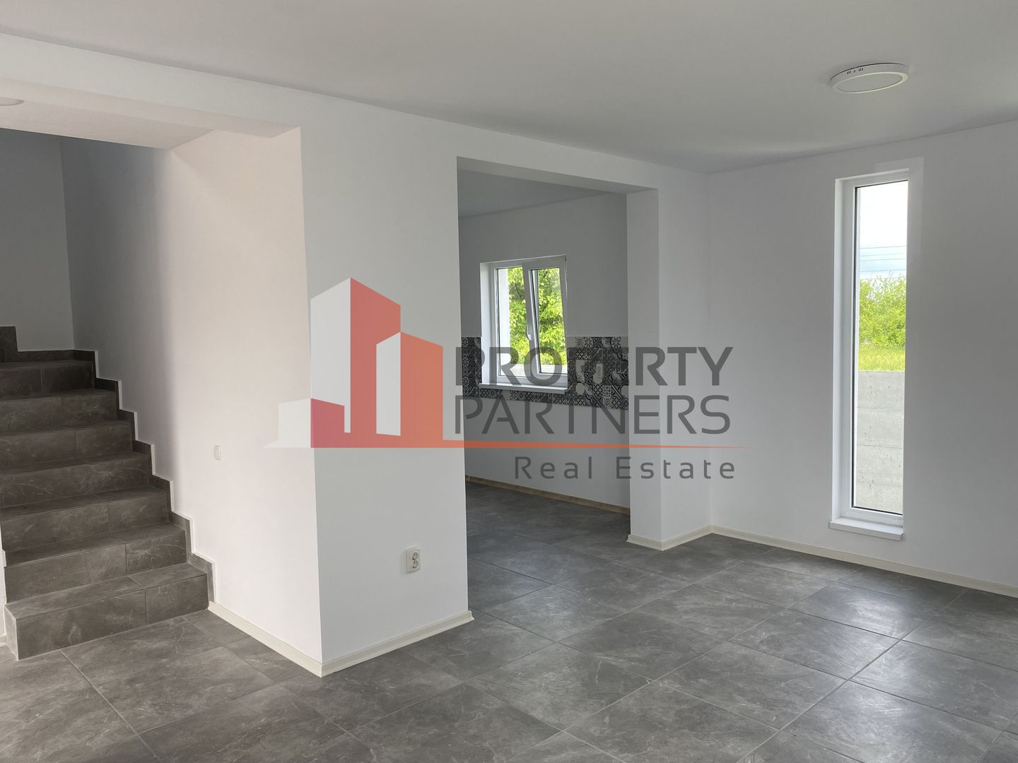 Vila Sabareni - Poză 2