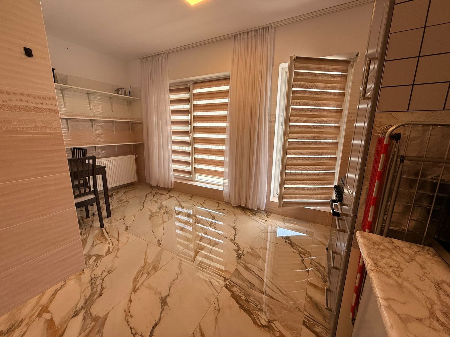 Apartament 2 camere 65 mp, terasă 22 mp, parcare acoperită, etaj 8 - Poză 8