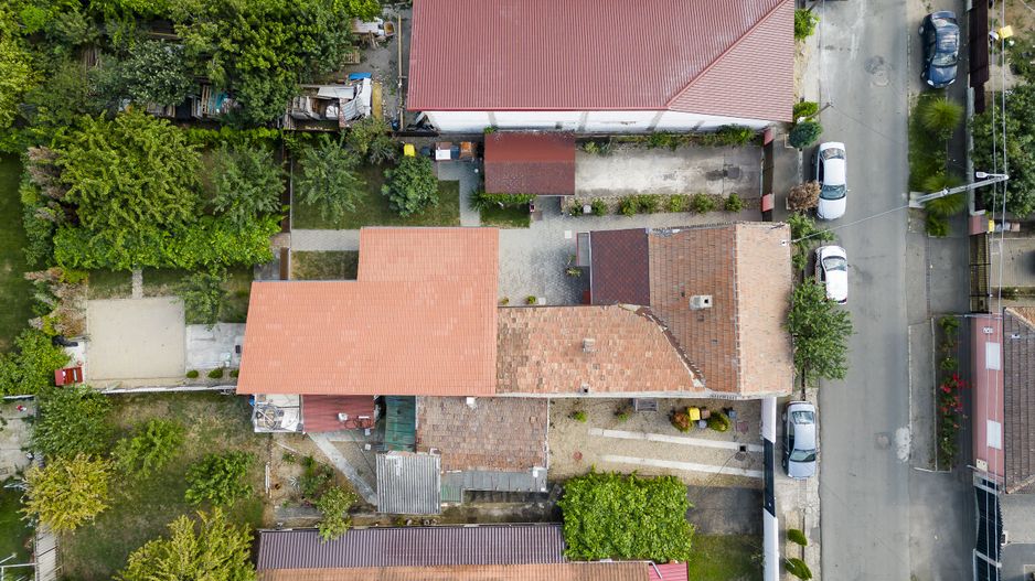 Casă cu 7 camere și 2 băi in Grădiște - Poză 4