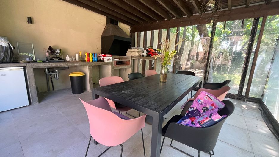 ANDRONACHE | Vila 4 Camere | Garaj | Curte Verde | Ciubar & BBQ - Poză 5