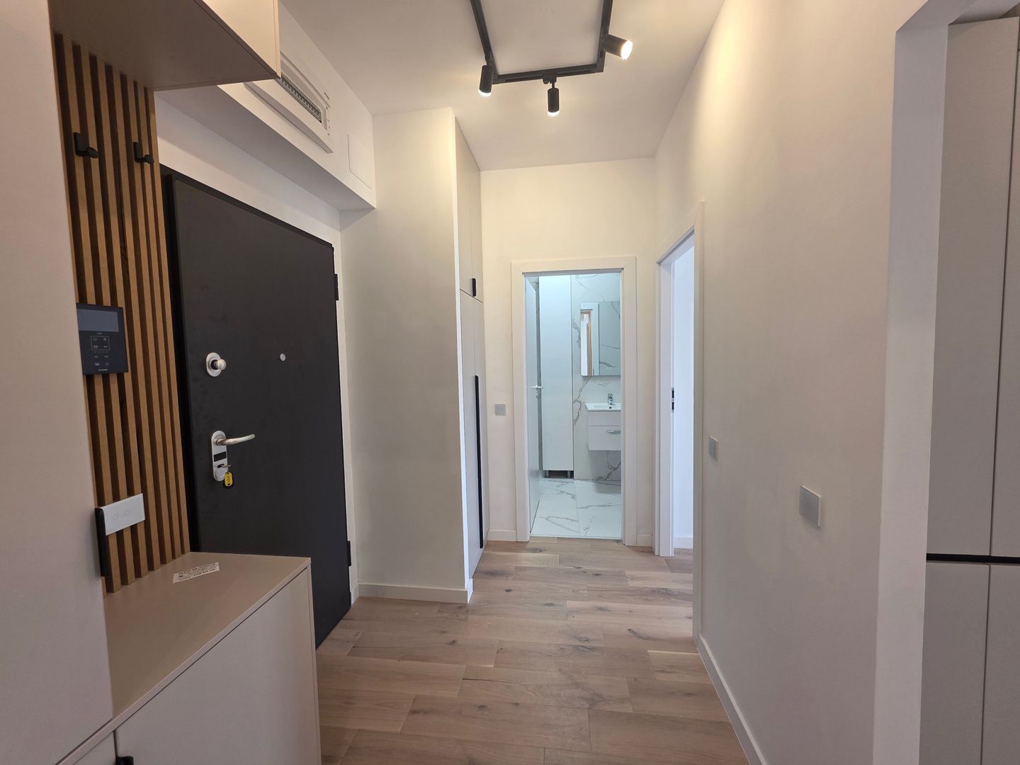 2 camere | PIPERA | TERASĂ 11 MP | MOBILAT MODERN | Vedere libera - Poză 7