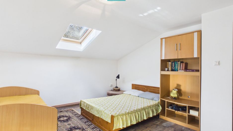 Cabană deosebită cu 4 camere în Căsoaia - Poză 9