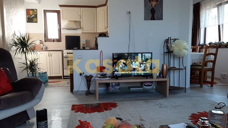 Casă individuală 3 camere de vânzare | Tunari | curte proprie - Poză 3