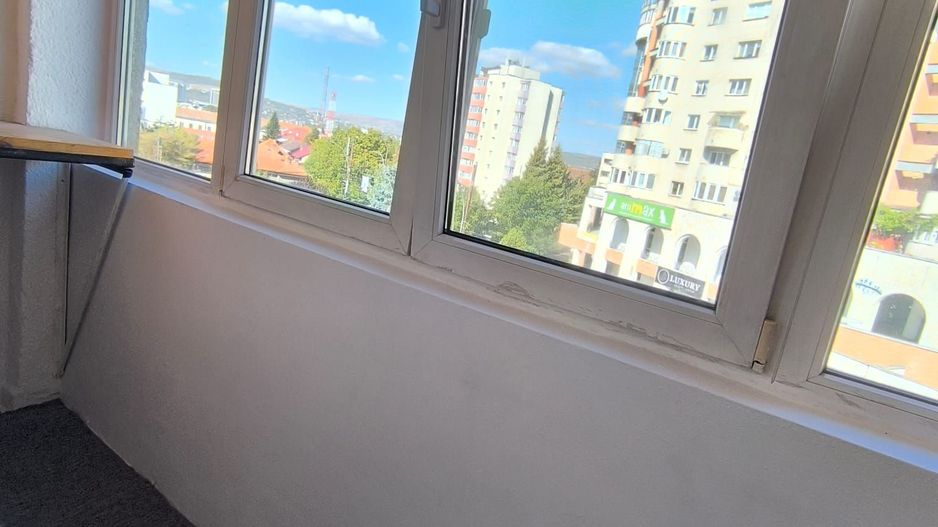 Inchiriere 4 camere Cipariu Centru - Poză 7
