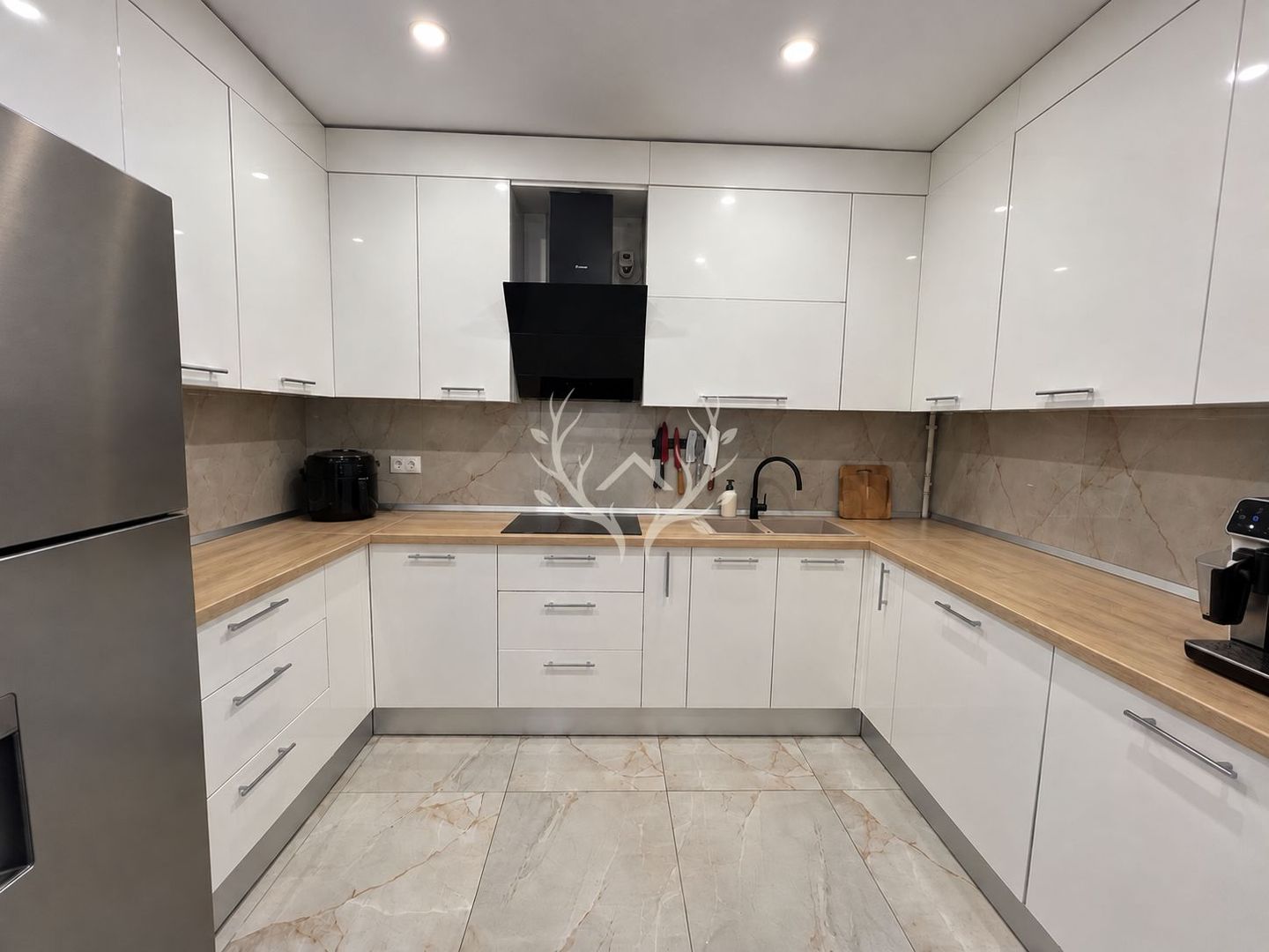 Apartament 3 camere, 70 mp, 2 bai, zona Rivus, Iris - Poză 1
