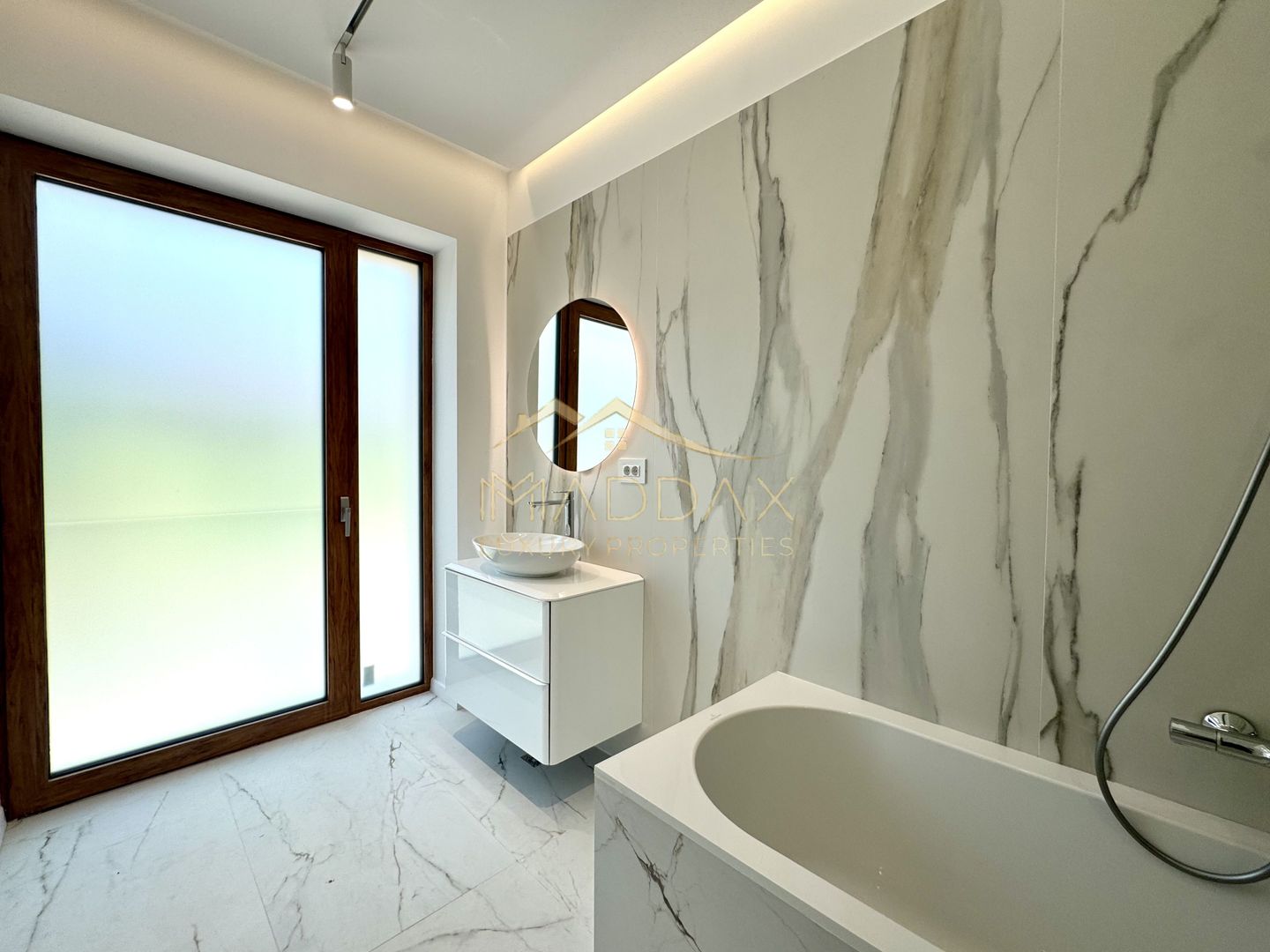 Vila cu 6 camere *575mp* / 12 locuri parcare // Pipera- Iancu Nicolae - Poză 30