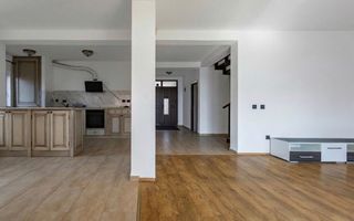 Casă cu 4 dormitoare în Ronaț | 181 mp utili | Garaj | Teren 345 mp - Poză 3