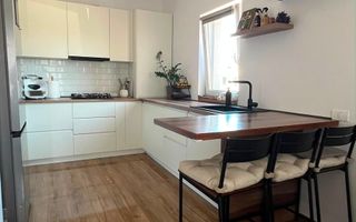 Apartament nou la asfalt.Mobilat si utilat complet. 2 locuri de parcare. - Poză 2