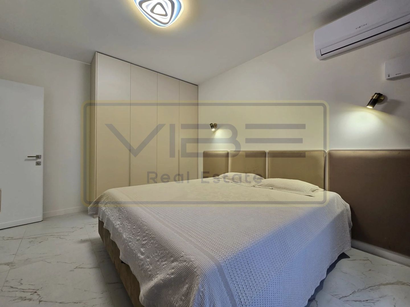 Penthouse- 113mp- View Panoramic- Tatarasi- bloc nou- Modern - Poză 1
