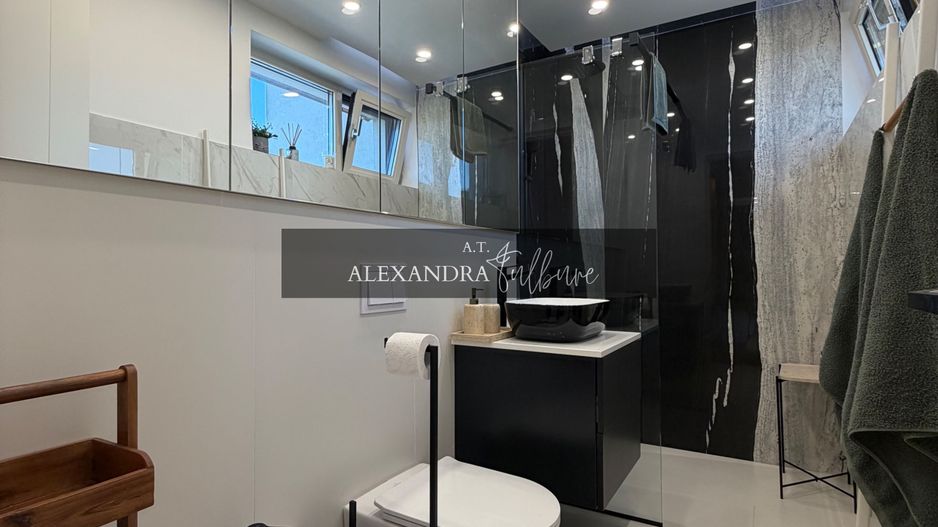 Apartament PREMIUM cu curte, terasă și lift cu acces direct în living - Poză 13