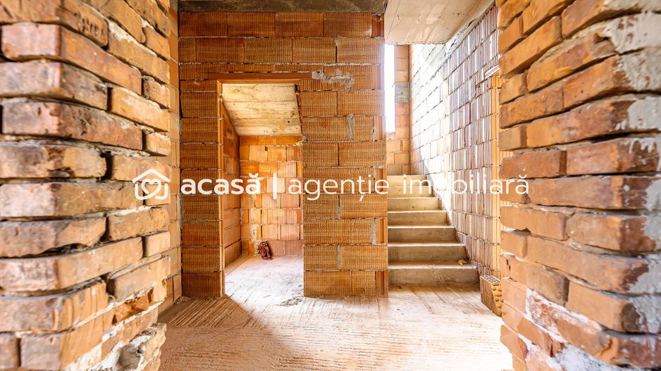 Casă la roșu în Aradul Nou. Zona Adam Müller-Guttenbrunn - Poză 9