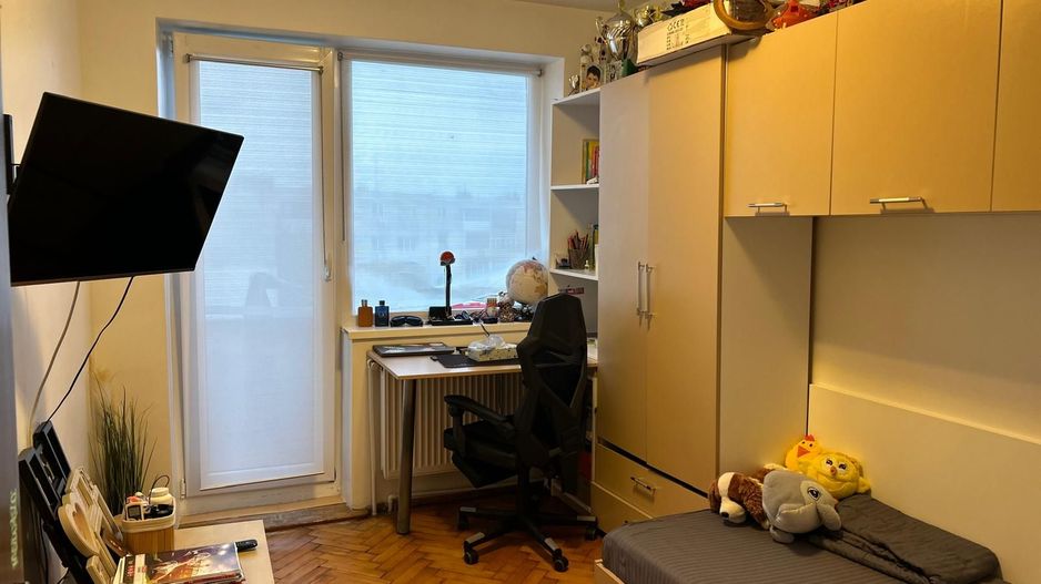 Apartament cu 3 camere în zona, mobilat si utilat -  Piata Centrala - Poză 9