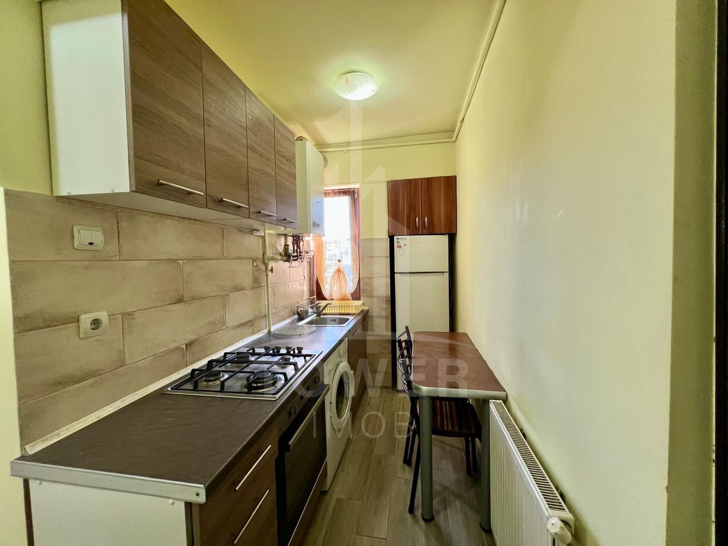 Apartament de închiriat – luminos și primitor - Poză 4