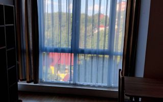 Închiriez apartament 2 camere mobilat utilat - Poză 1