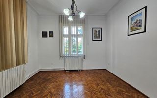 Casa eleganta cu tavane inalte si gradina superba - Poză 2
