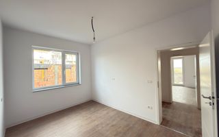 Decomandat. Etaj intermediar. Balcon mare. Loc de parcare. - Poză 6