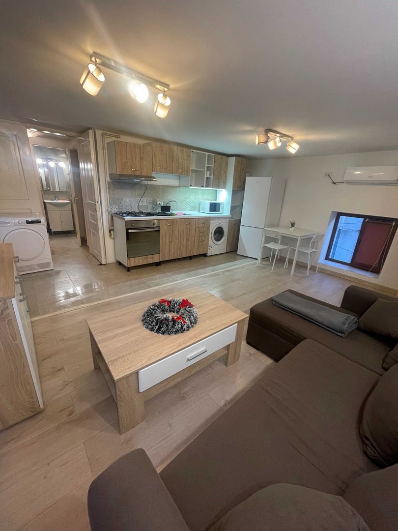 BRASADAS închiriază ap 2 cam in vilă et 1 UNIRII. - Poză 1