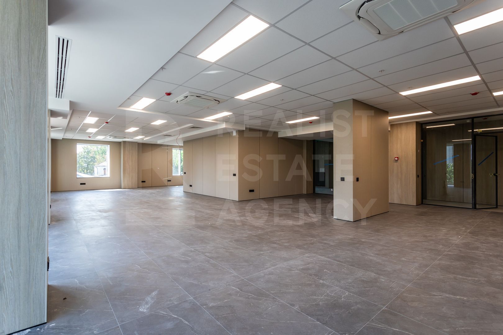 Chirie, spațiu comercial amplasat pe bd. Ștefan cel Mare, Centru - Poză 10