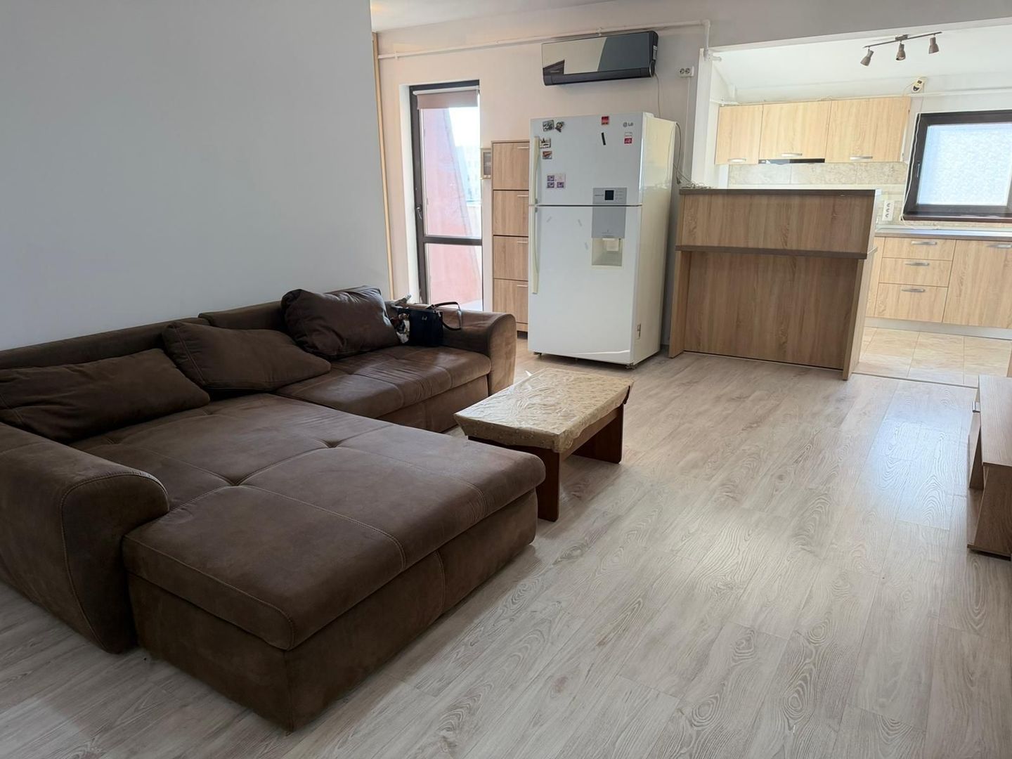 Apartament 2 camere Bragadiru Loc de Parcare - Poză 3