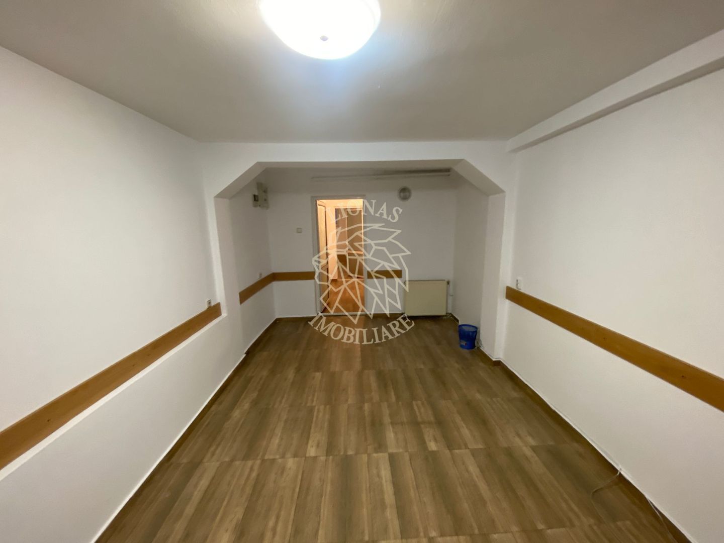 Spatiu comercial 50 mp- ideal birou/salon/cabinet- Zona Centrala - Poză 1