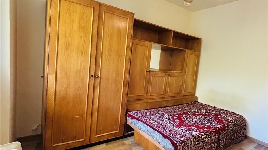 APARTAMENT CU 2 CAMERE SEMIDECOMANDAT ZONA NUFARUL - Poză 1
