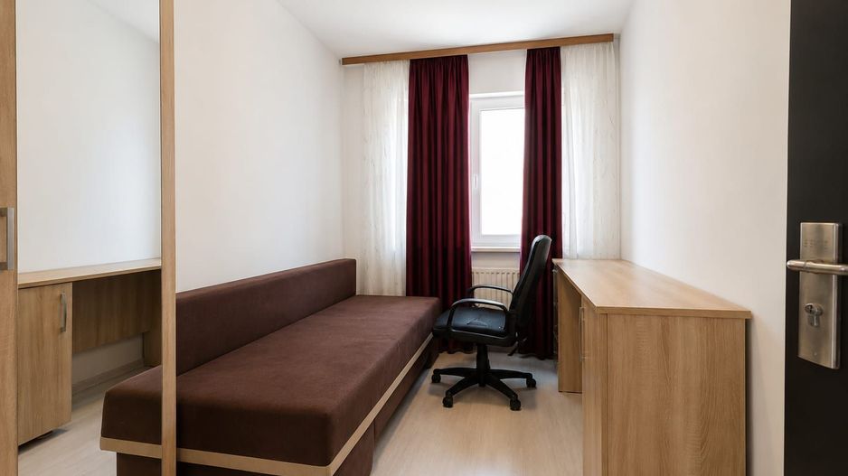 Apartament cu 3 camere de vânzare – Zona Nord, Constanța - Poză 2