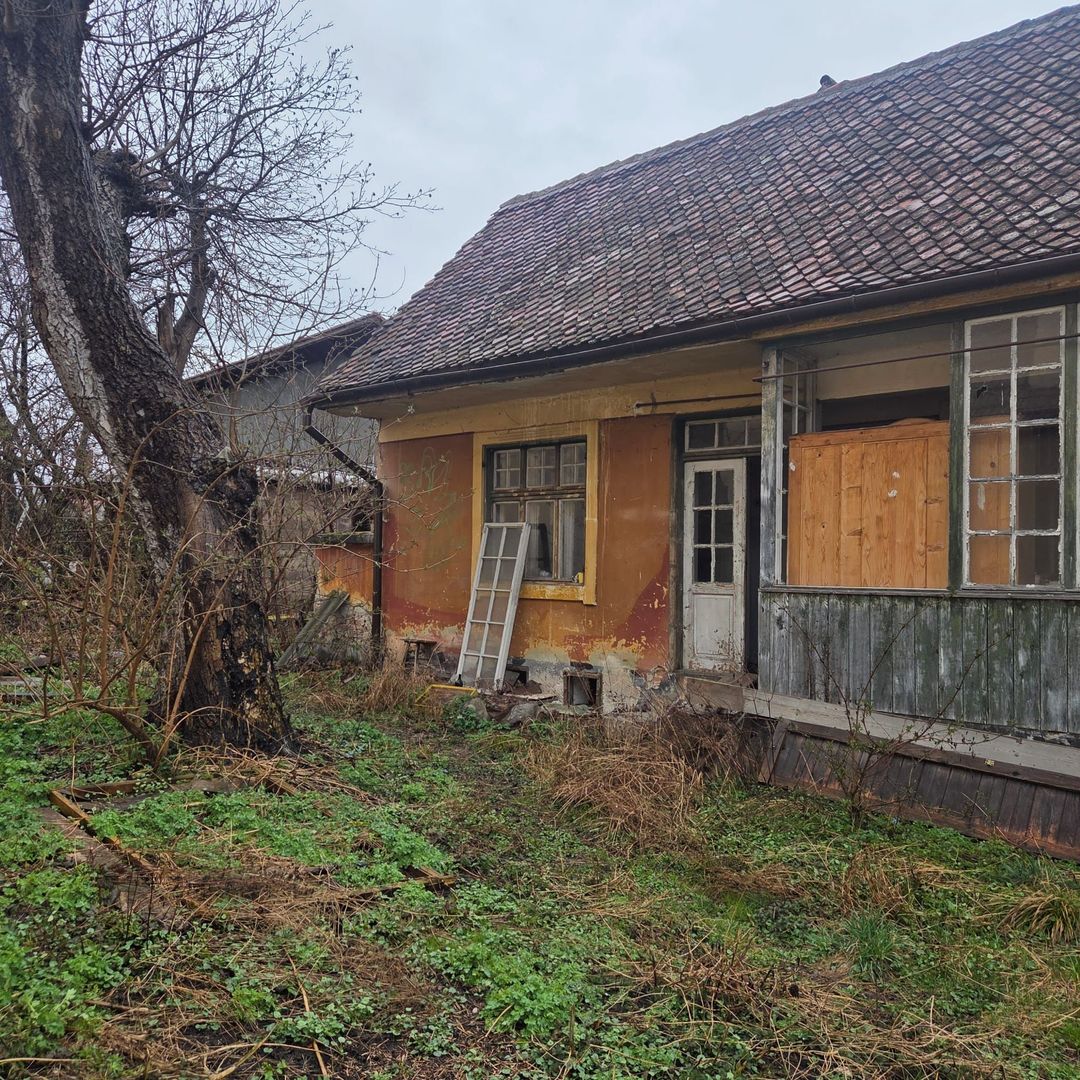 Casă / Vilă cu 5 camere de vânzare în Central, Rasnov - Poză 1