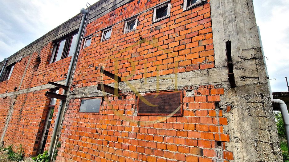 Cladiri si teren de închiriat zona industriala pentru orice tip de activitate. - Poză 15