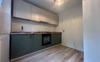 Disponibil imediat. Centrala proprie. Renovat integral - Poză 4