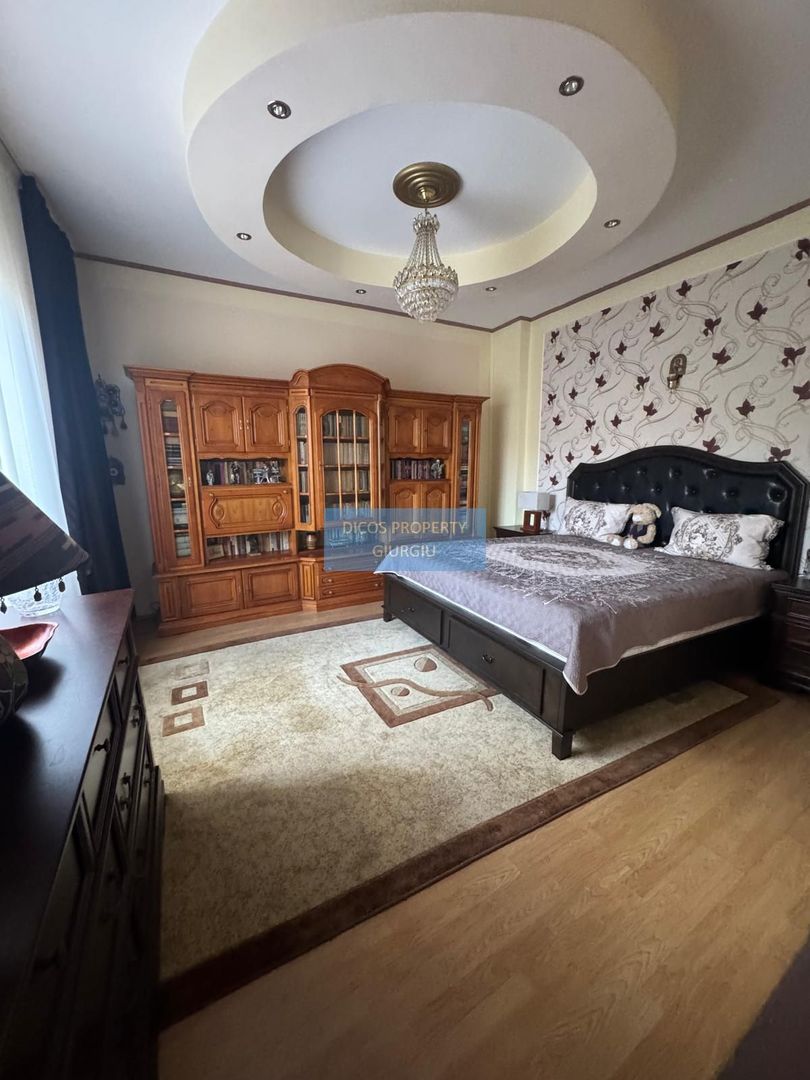 Casă de vânzare pe strada Tudor Vladimirescu - Poză 3