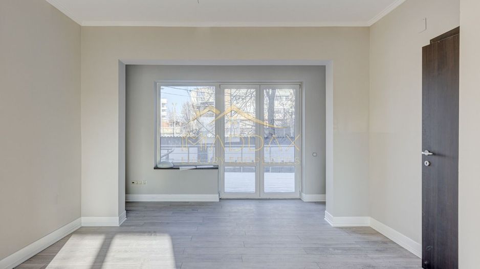 Vila ***400mp*** + Curte Proprie // zona Aviației - Poză 3