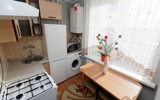 Vânzare, apartament, 2 camere, strada Miorița ,Centru. - Poză 1