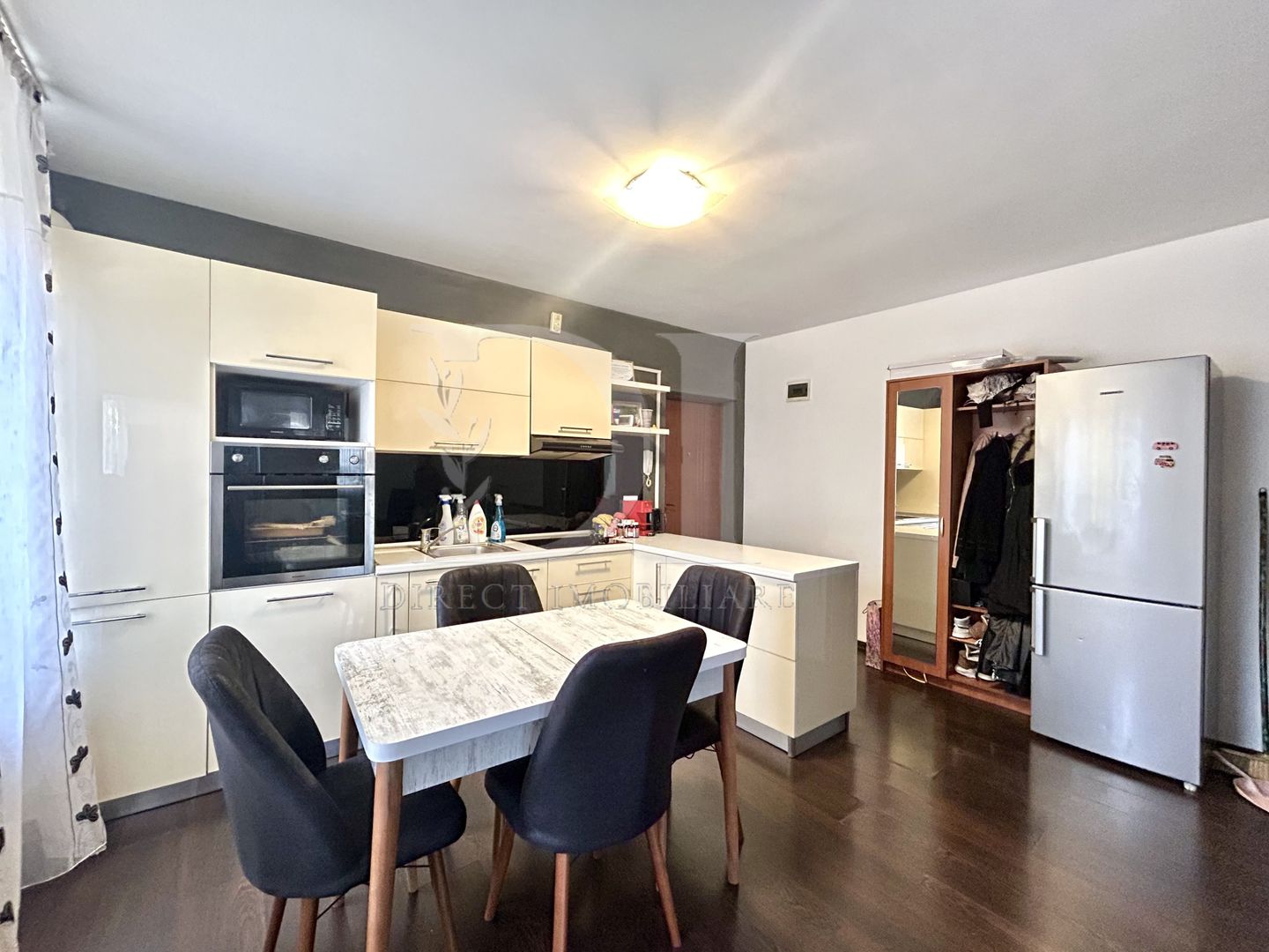 Apartament  de vanzare / Zona Tineretului / Floresti - Poză 1