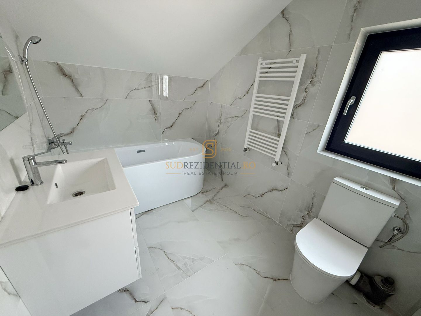 Vila Individuala / Intrare in comuna Berceni / 4 Camere / 3 Bai - Poză 19