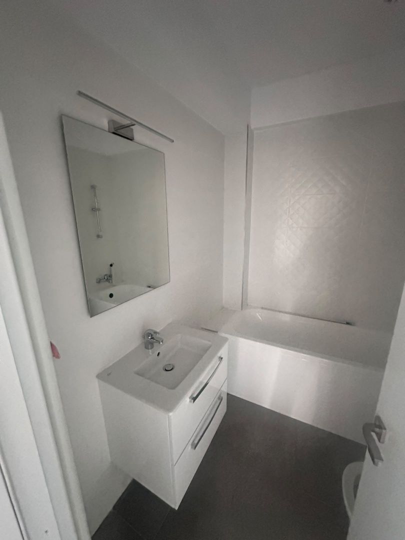 Apartament 3 camere, zona de nord  \ 3 room apartment Bucharest, north - Poză 12