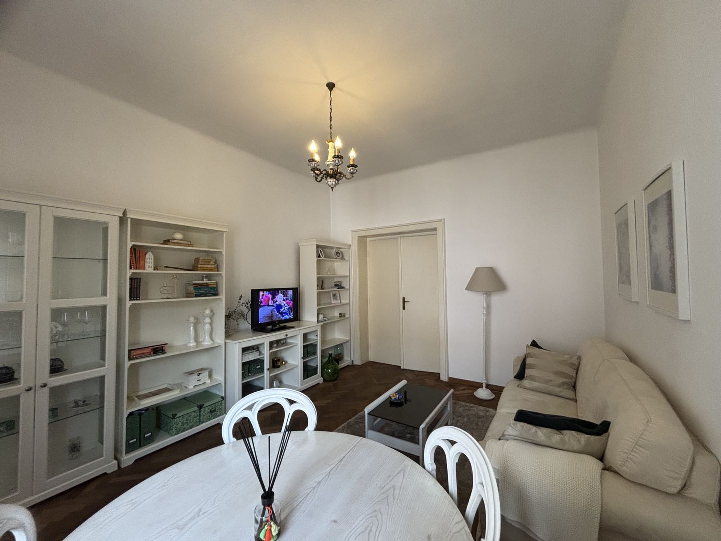 Apartament 2 camere la 5 minute de Piața Victoriei - Poză 4