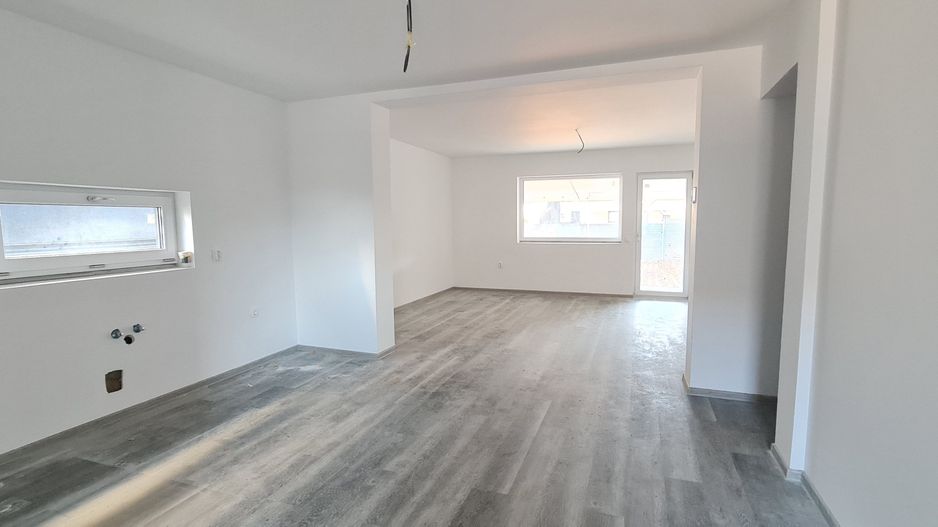 Casa finalizata intabulata in Cartier Izvor Tarlungeni Brasov - Poză 12