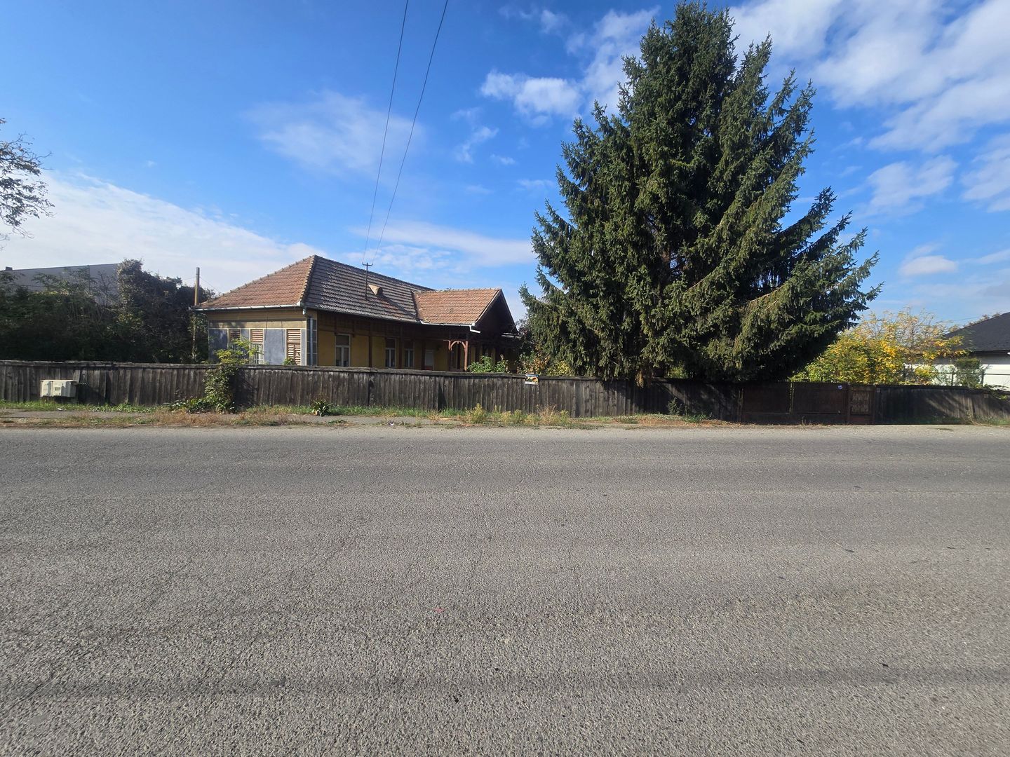 Teren intravilan 15.000 mp+casa 150mpTargu Mures,45 euro mp. - Poză 2