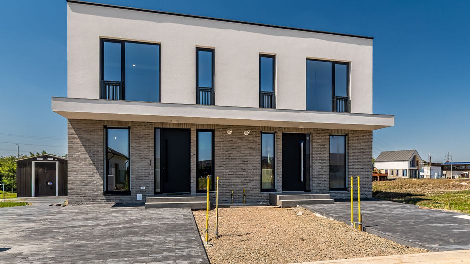 Casa NOUA tip duplex - Complex AFI ARAD - COMISION 0 - Poză 1