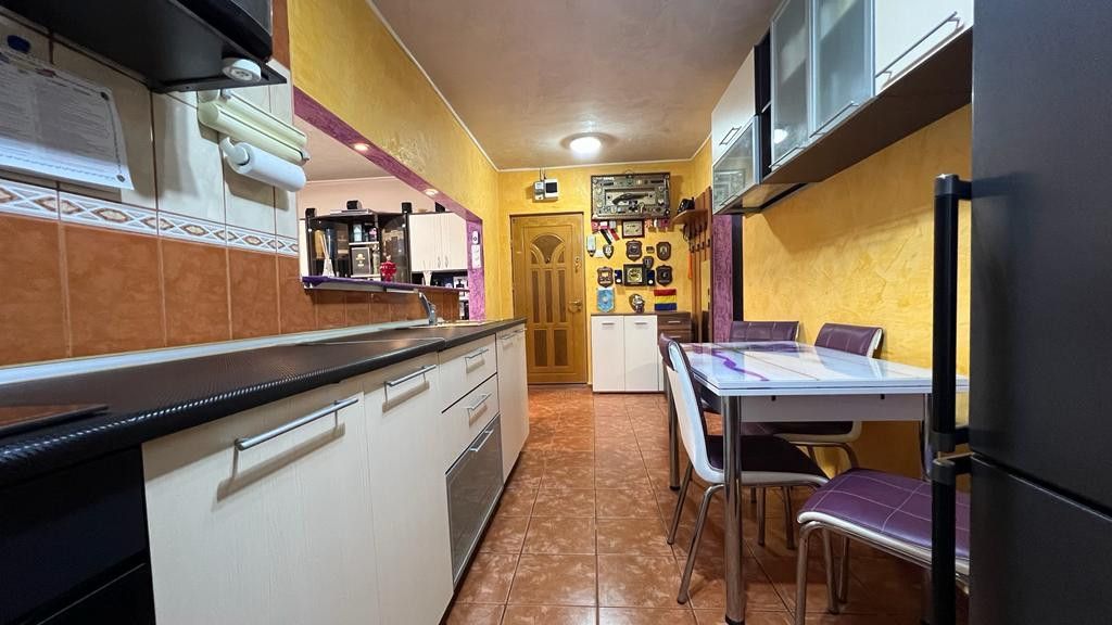 Tomis Nord - Apartament decomandat cu 2 camere, mobilat și utilat. - Poză 6